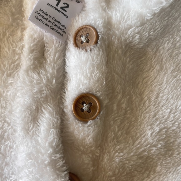 Carter’s White Hooded Pullover. - Picture 2 of 4